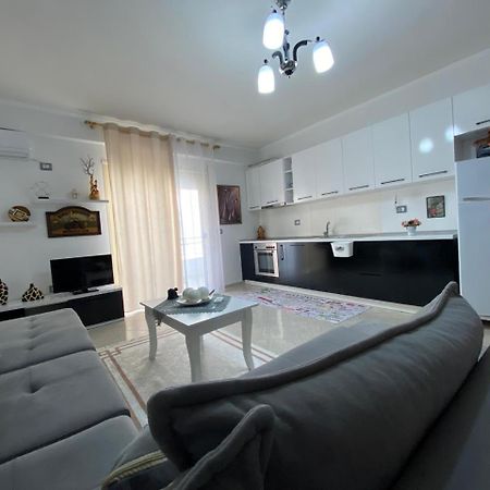 Liam Apartments Vlorë エクステリア 写真