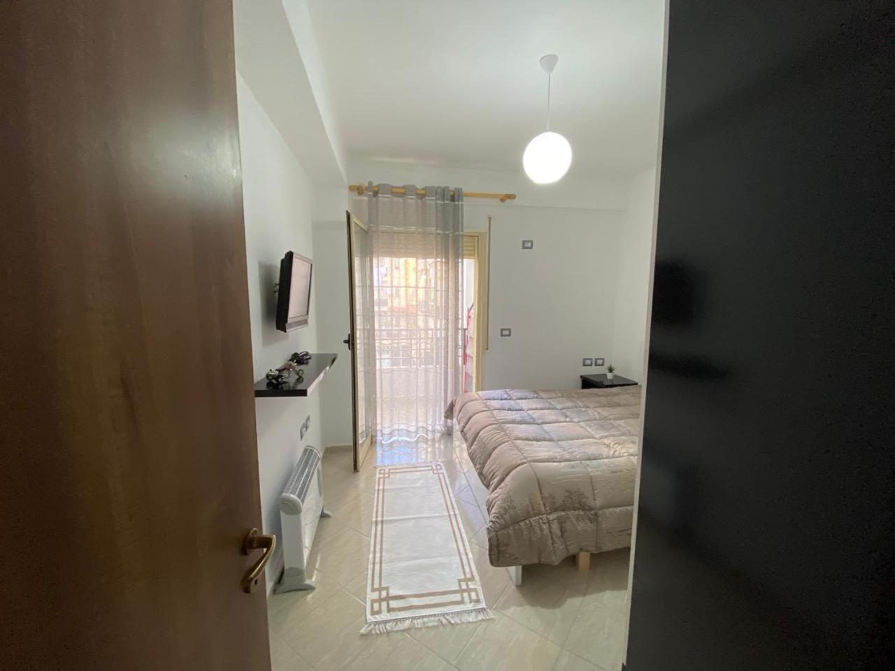 Liam Apartments Vlorë エクステリア 写真